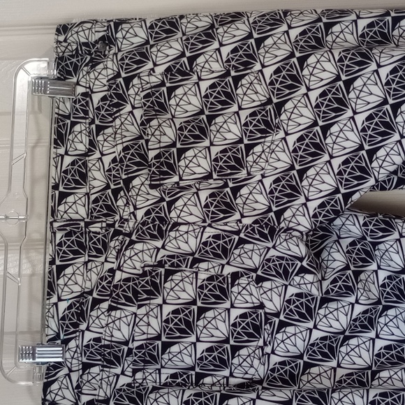 Pants By L'AMOUR - Picture 9 of 11